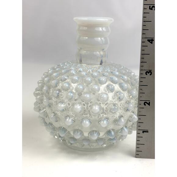 Vintage 1920s Fenton Hobnail Opalescent Glass Bud Vase – Collectible - Picture 4 of 16